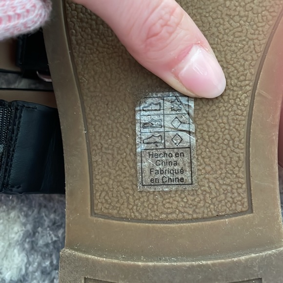 Leather Slides - Picture 7 of 8